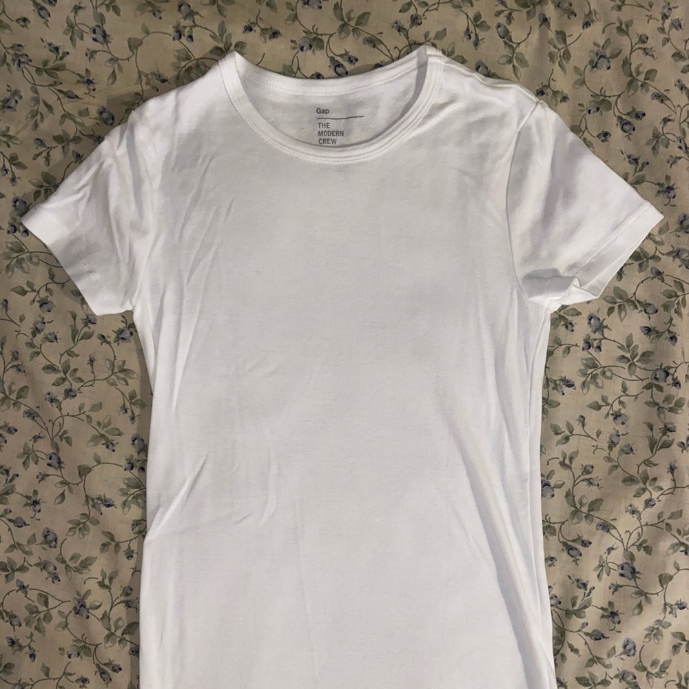 GAP White Tee
